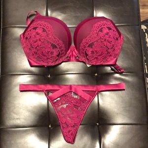 Victoria’s Secret bra and matching panty